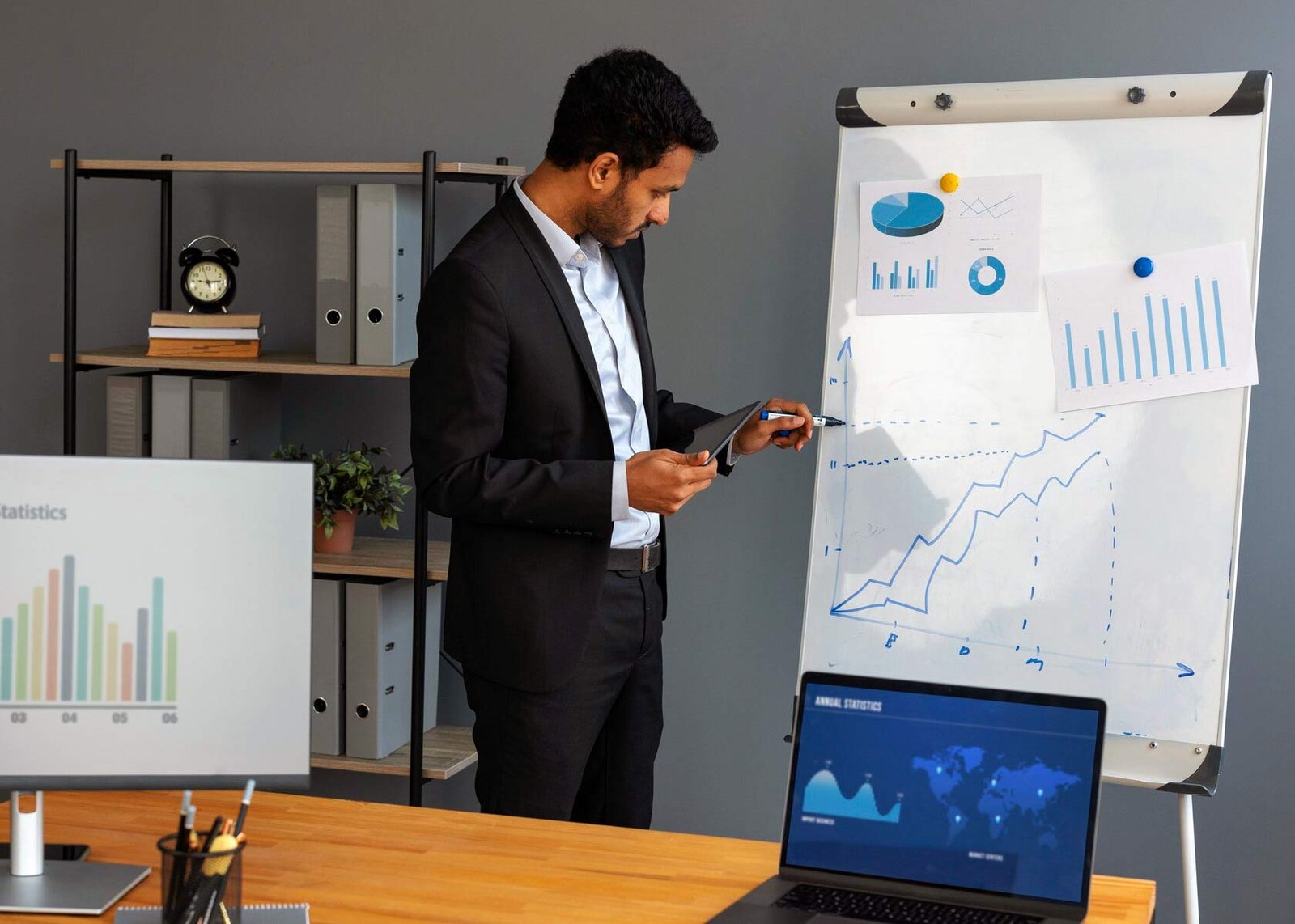 BBA Entrepreneurship & Innovation with minor in Business Analytics in association with Institute of Analytics at Yenepoya Bangalore